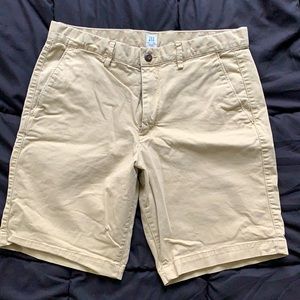Gap tan shorts 32